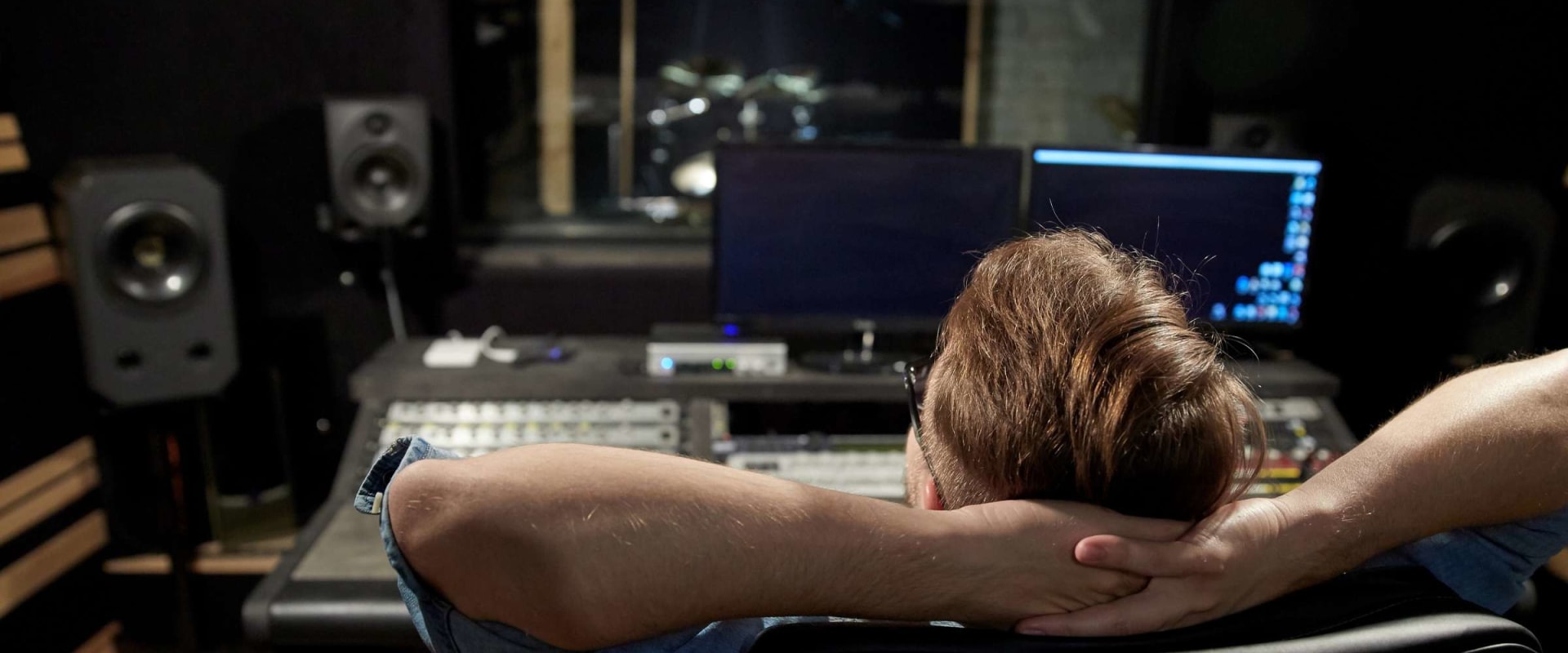 A Complete Guide to Using Effects and EQs in House Music Production