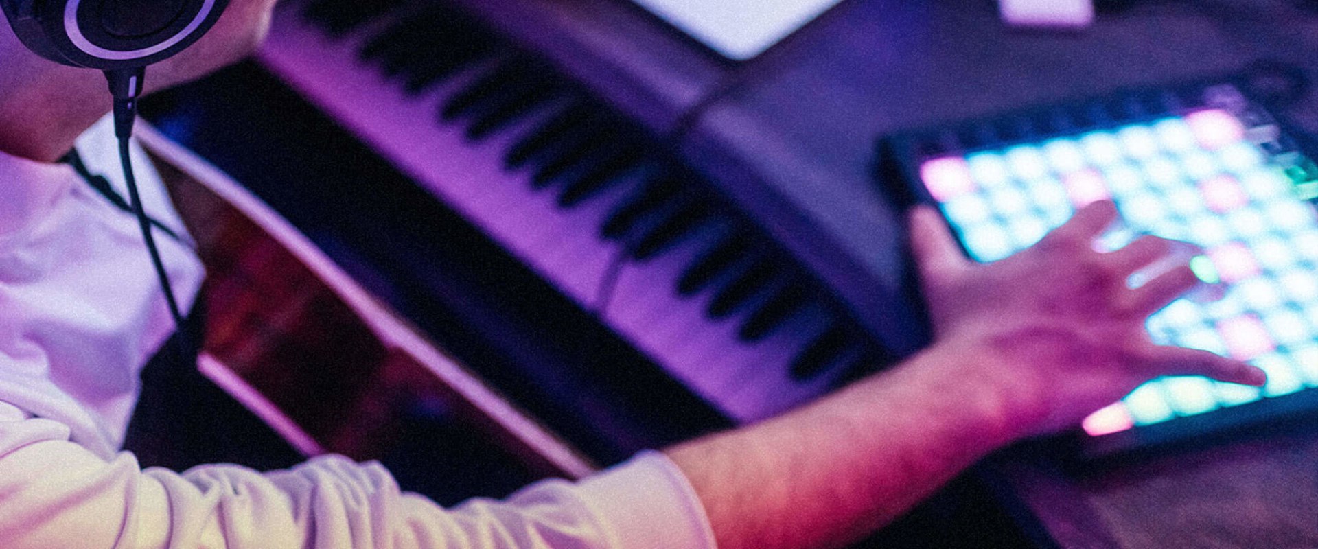Using Effects in House Music Production: Elevate Your Sound