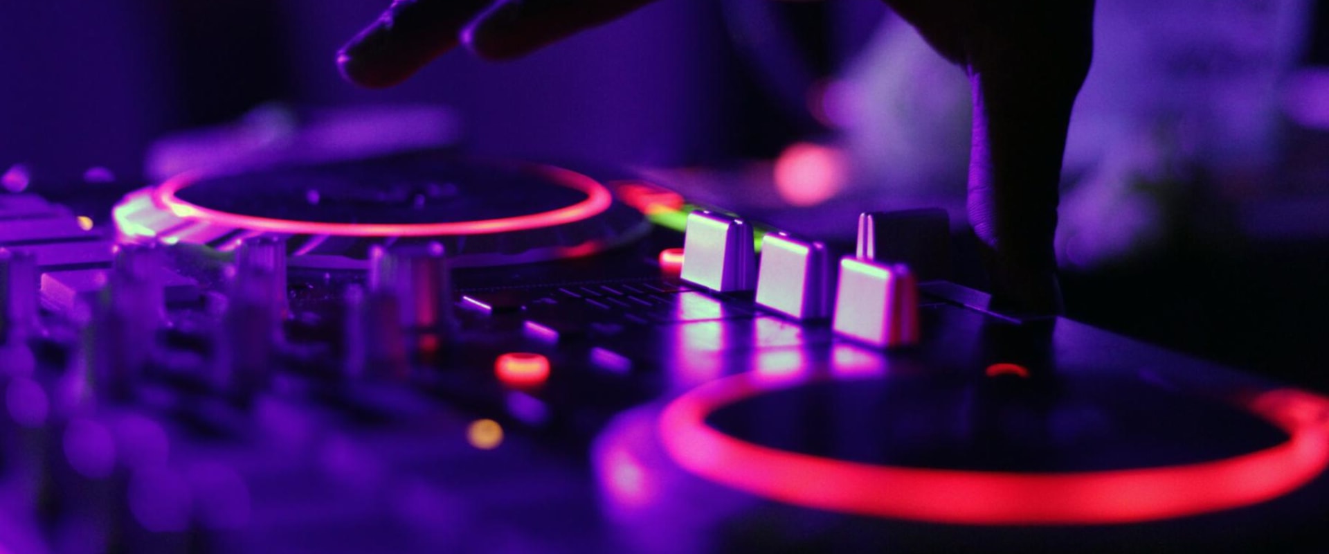 The Origins and Characteristics of Chicago House Music