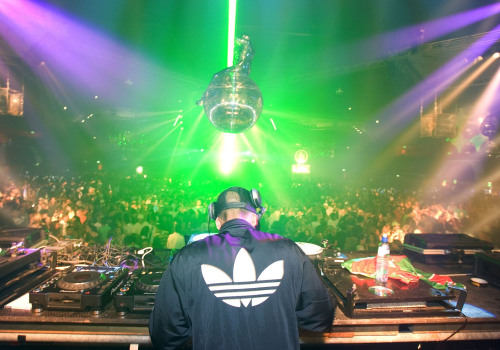 A Comprehensive Look into the World of House Music