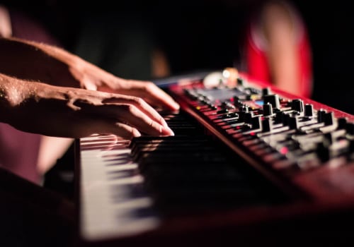 The Evolution of Deep House Music: A Complete History and Guide